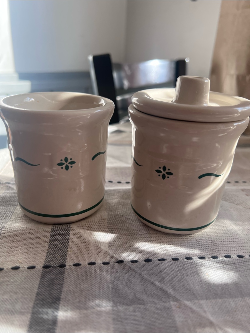 Longaberger Cream and Green Ivy Pottery Piece with Logo